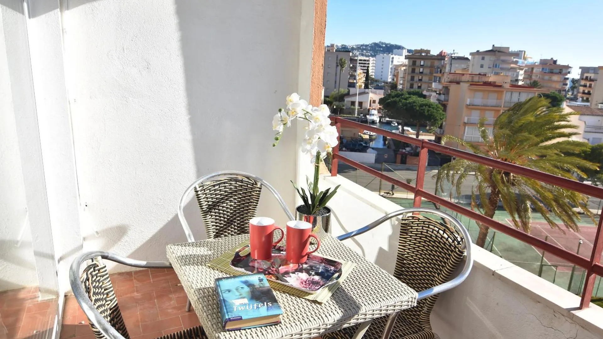 Rnet - 600 Llevant 03-12 Roses Apartment